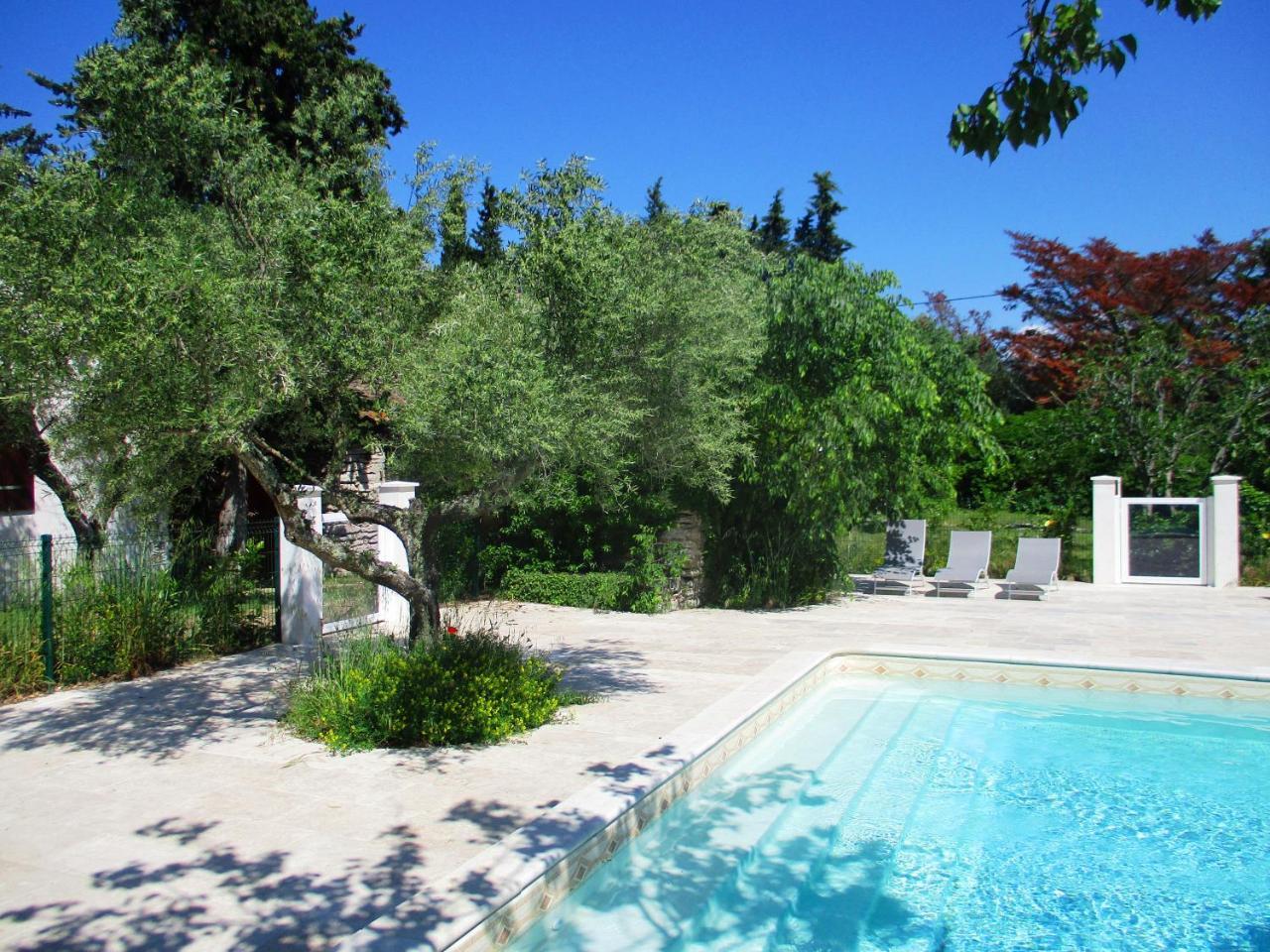 Le Mas Des Lilas Uzès Eksteriør billede